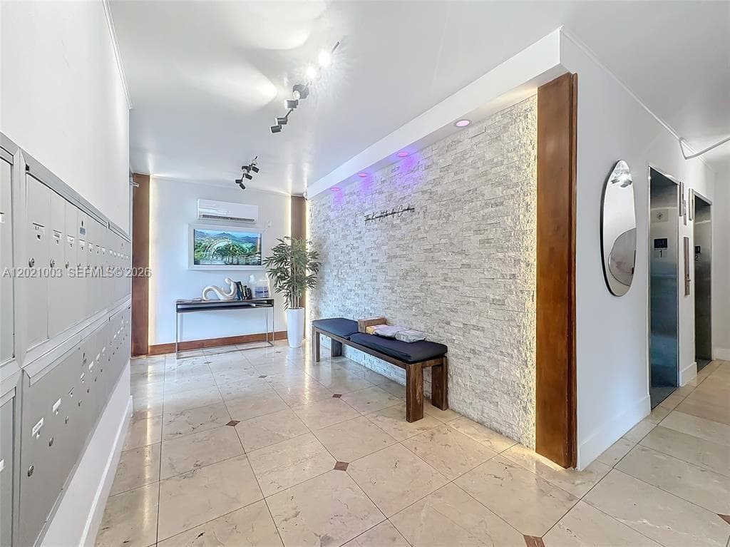 7133 Bay Dr 705 photo 5