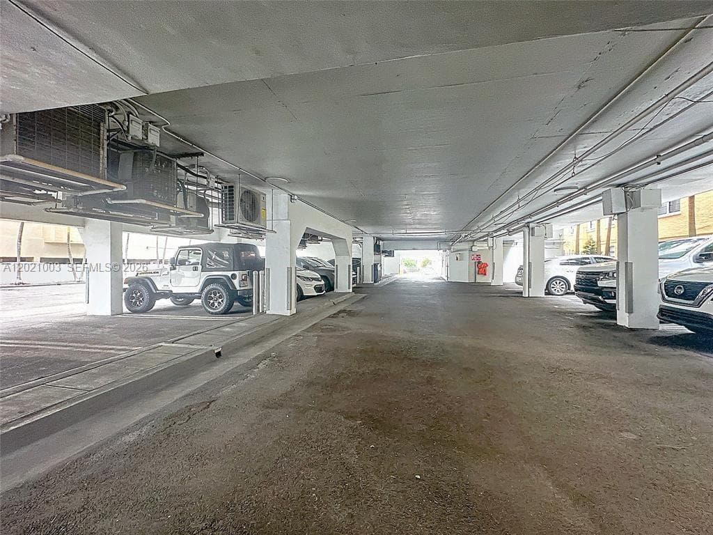 7133 Bay Dr 705 photo 24