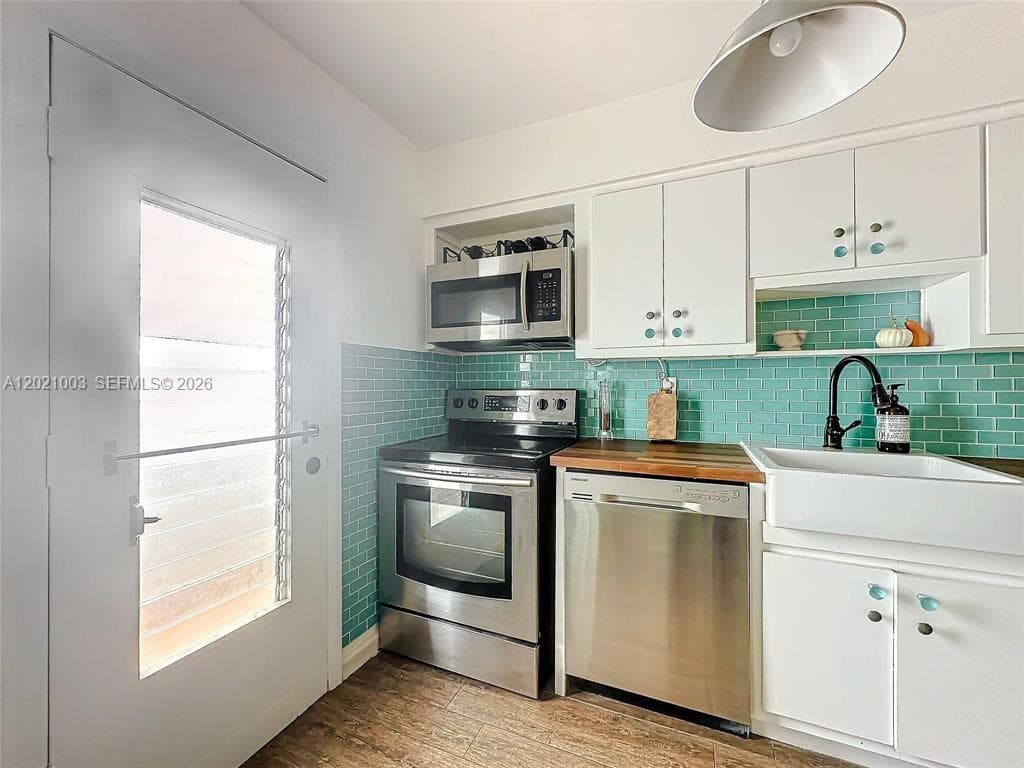 7133 Bay Dr 705 photo 18