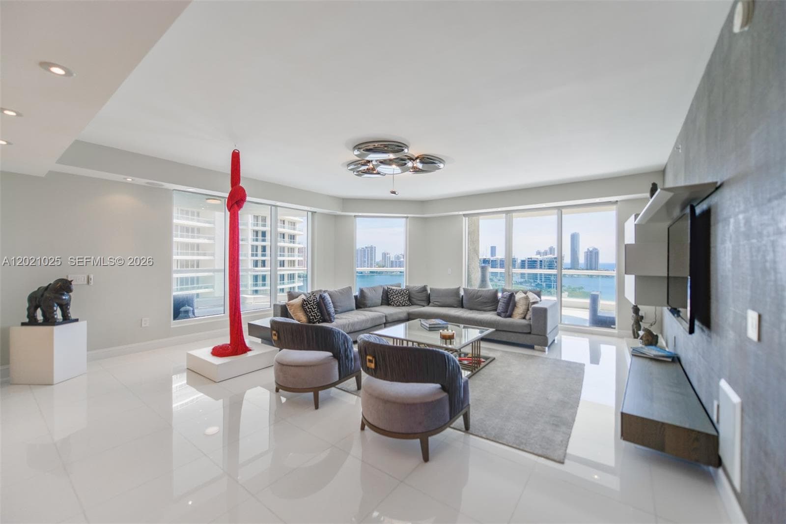 6000 Island Blvd 1801 photo 6