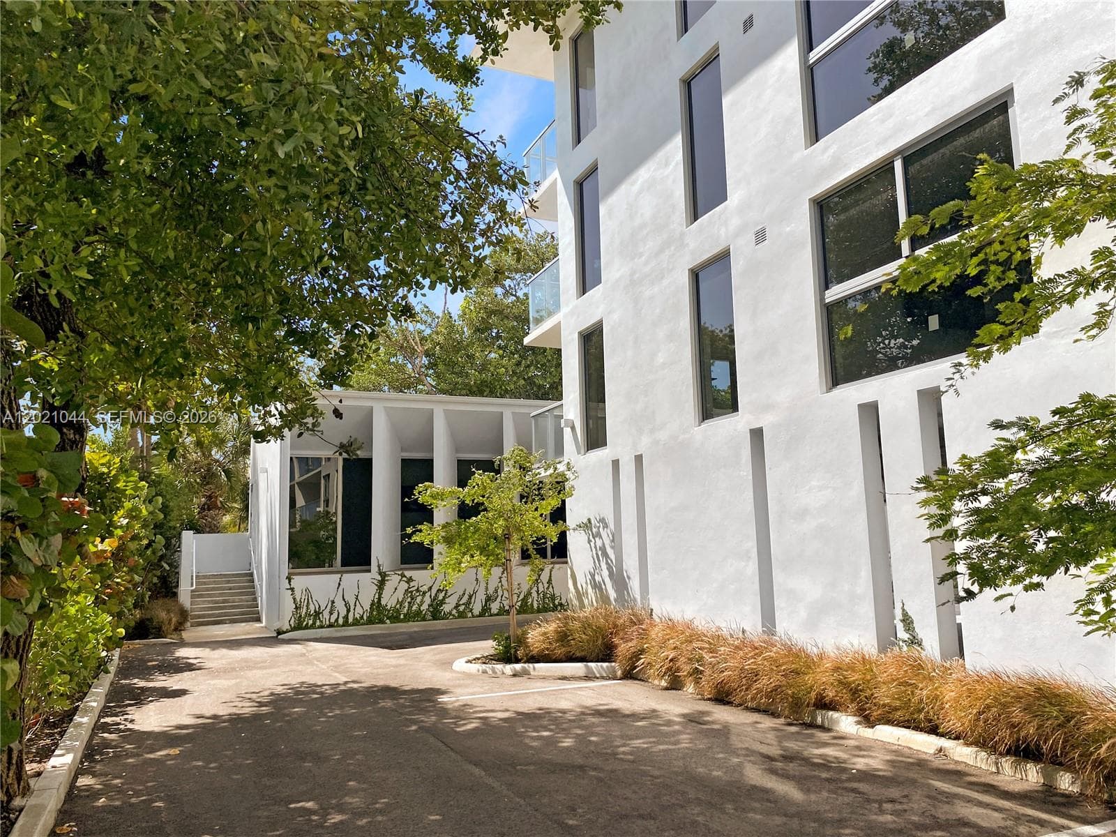 10250 Collins Avenue 408 photo 3