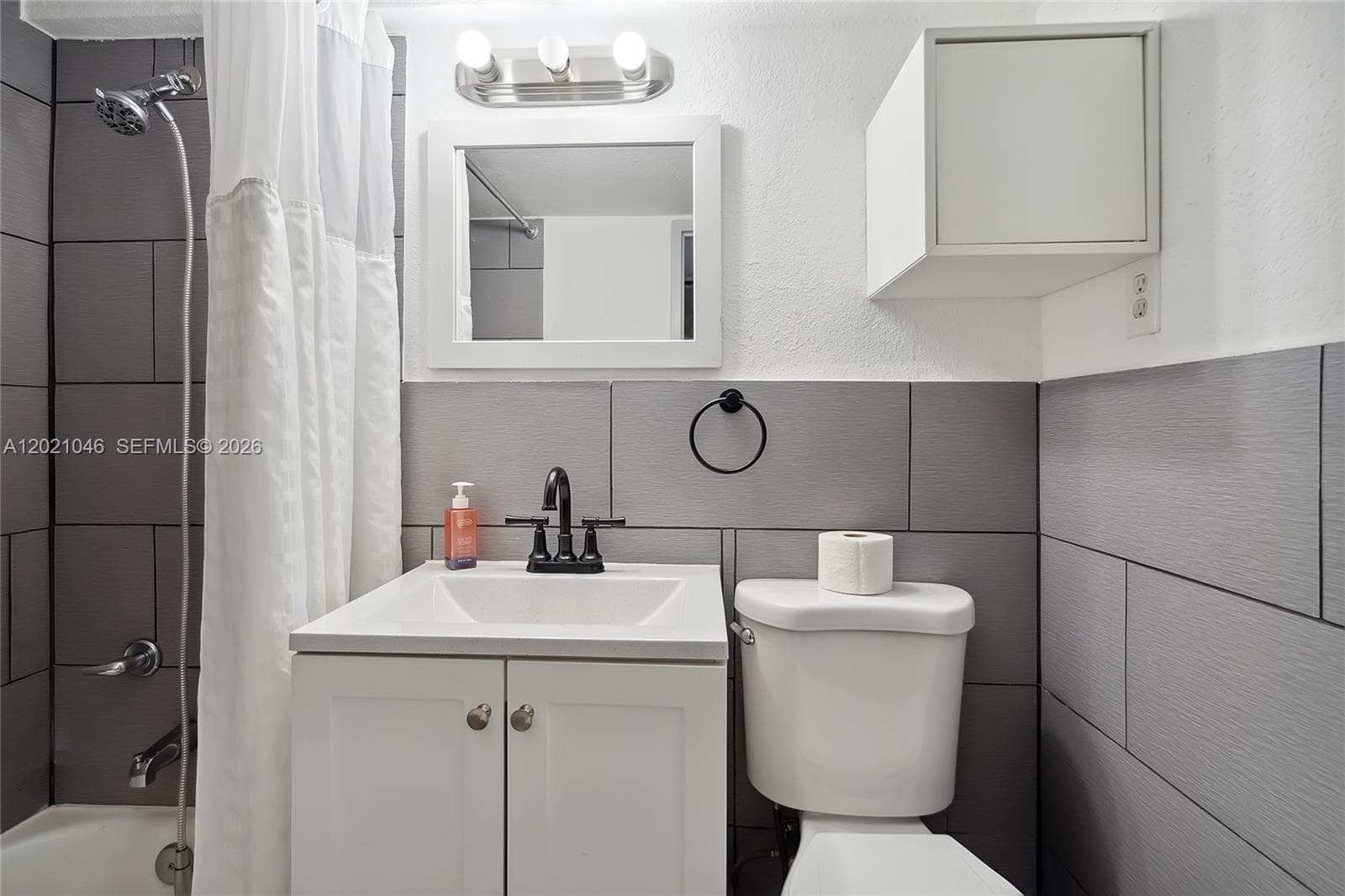 6484 INDIAN CREEK DR 109 photo 11