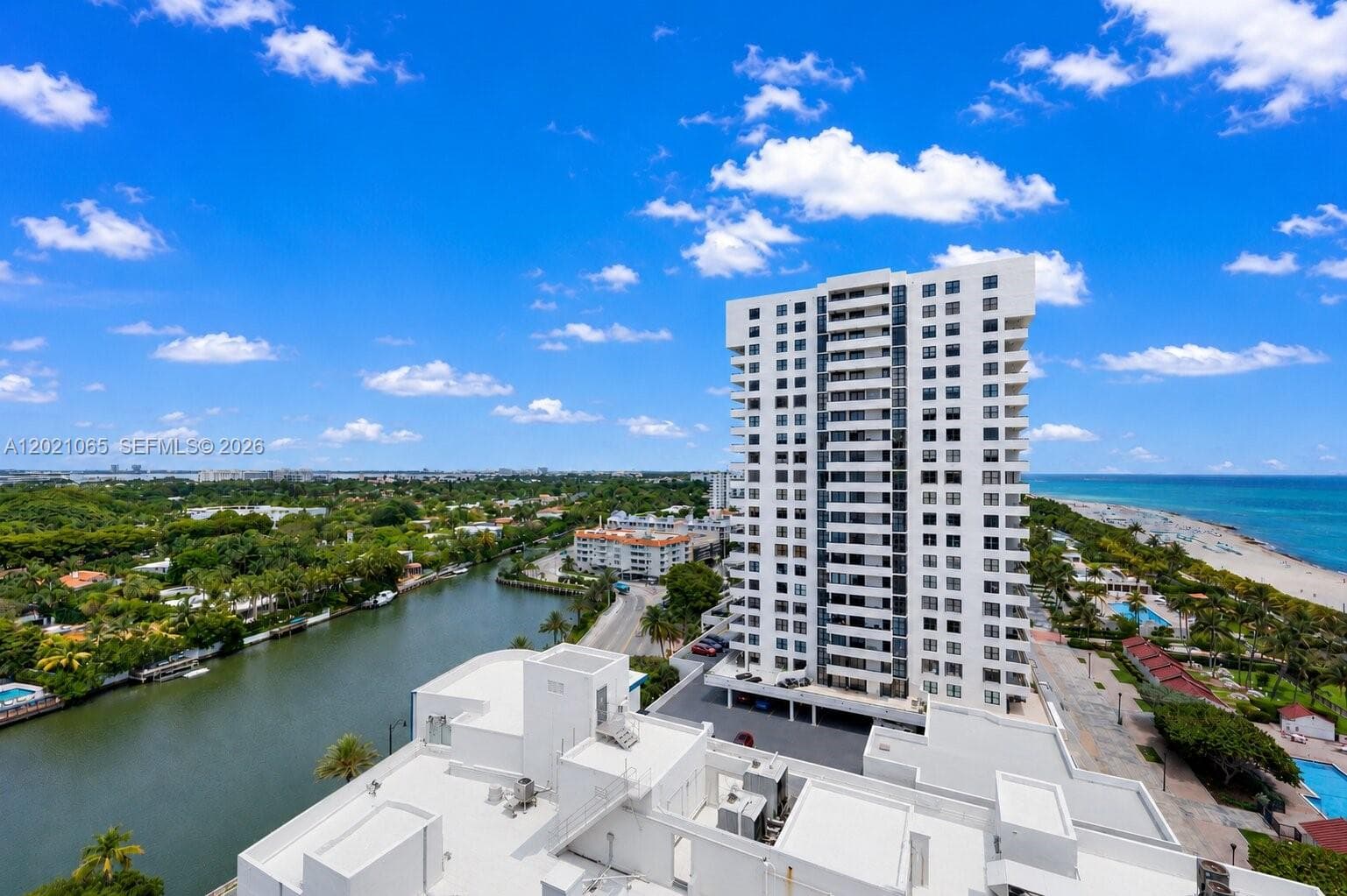 2457 Collins Ave 1703 photo 23