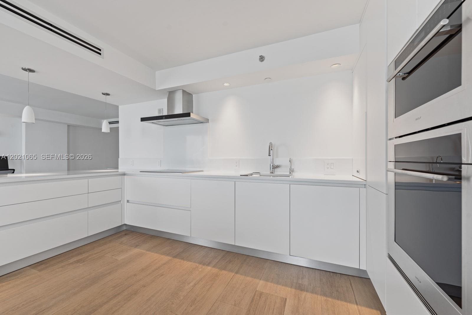 2457 Collins Ave 1703 photo 10