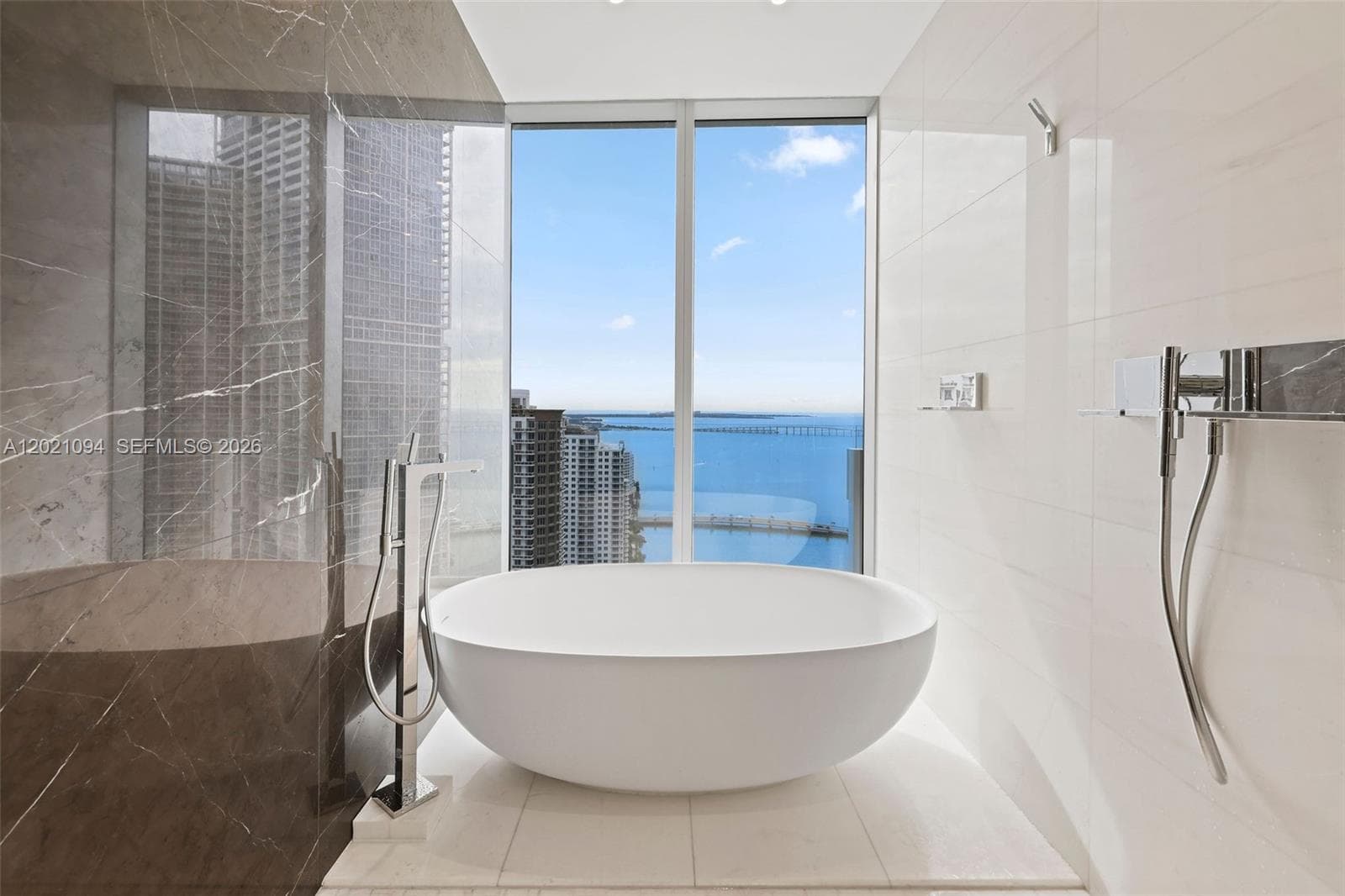 300 Biscayne Blvd Way 3404C photo 23