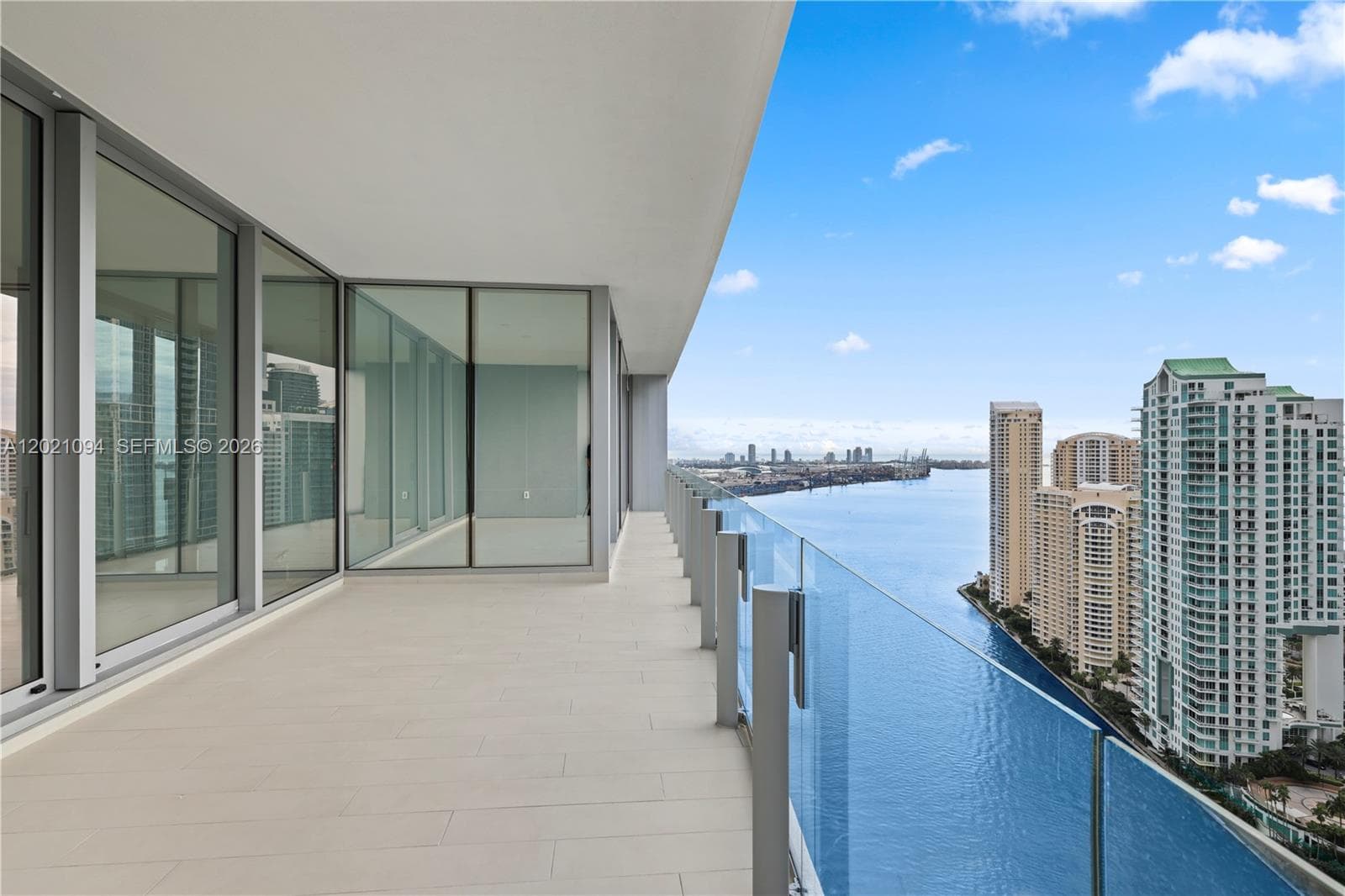 300 Biscayne Blvd Way 3404 photo 1