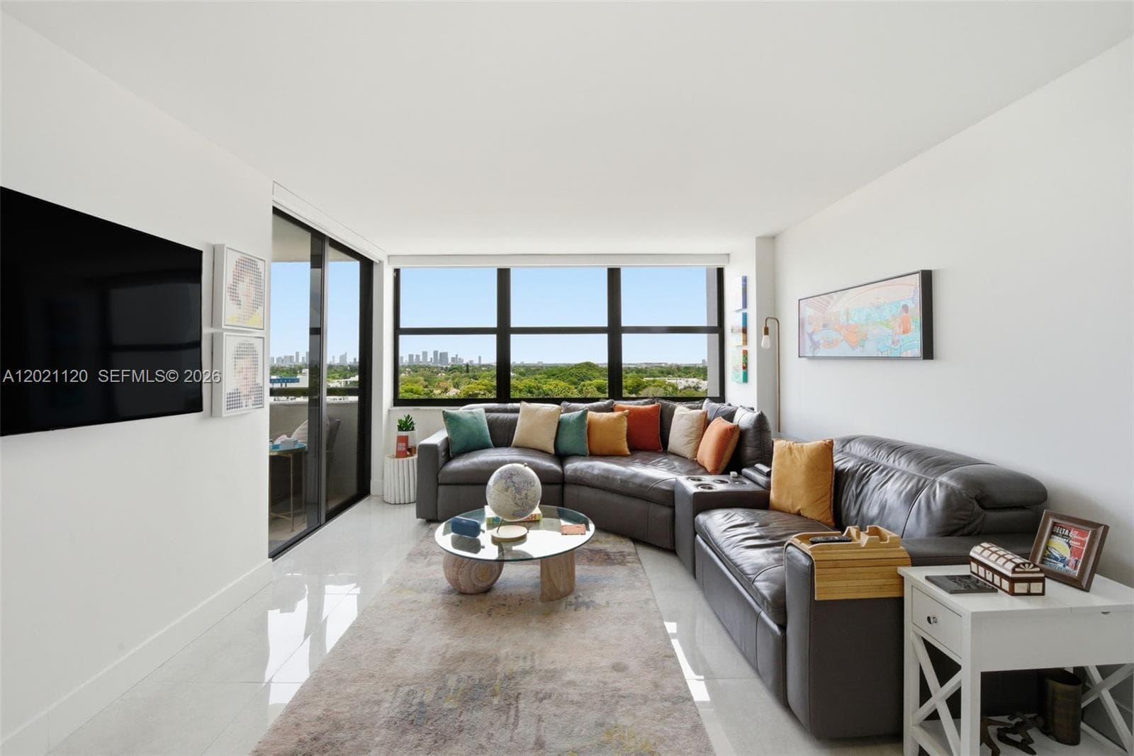 2555 Collins Ave 1106 photo 6