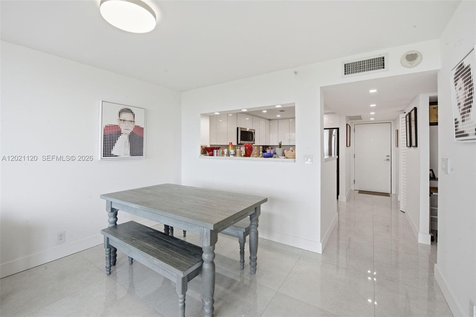 2555 Collins Ave 1106 photo 7
