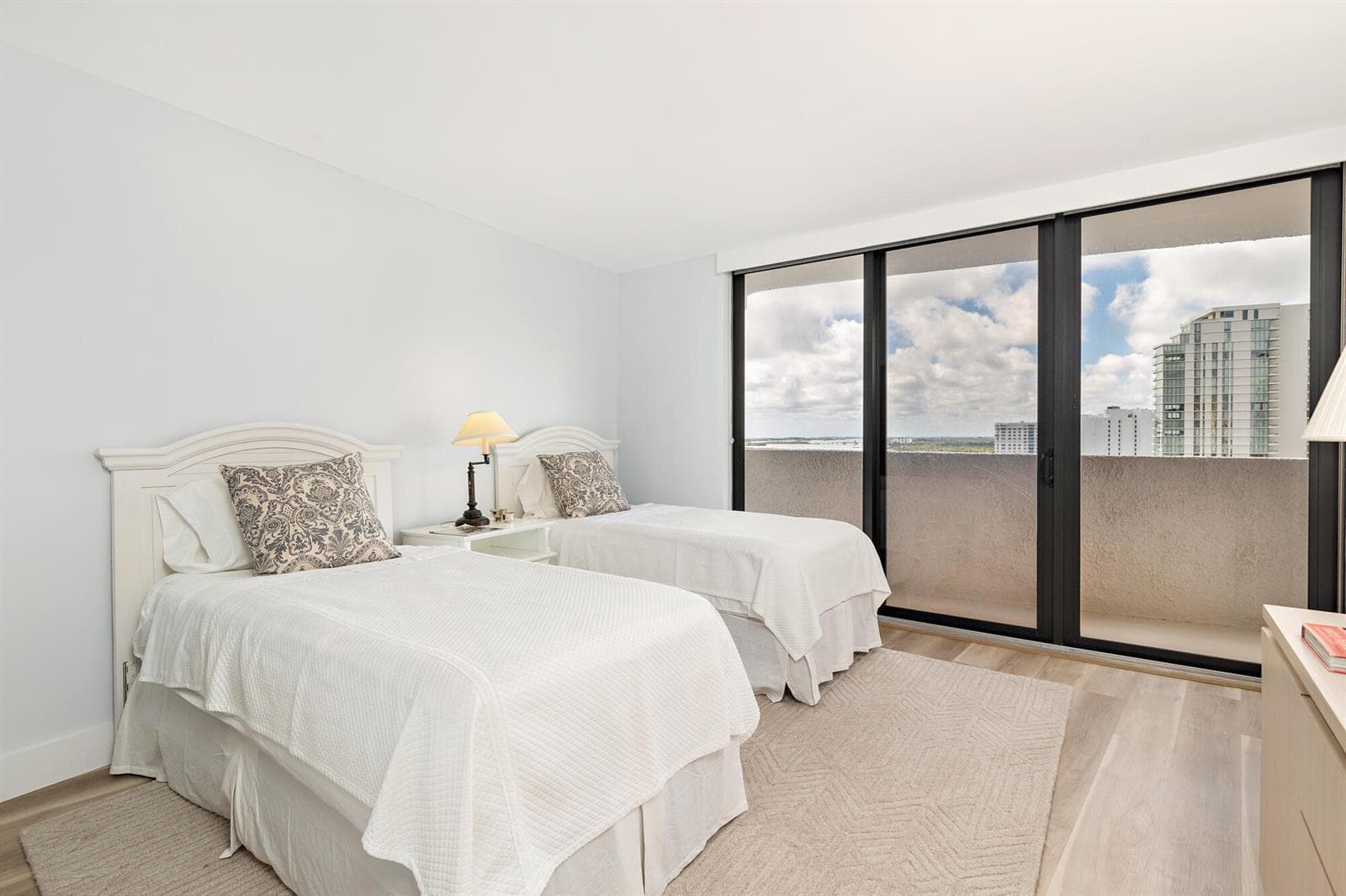 1200 S Flagler Drive 1706 photo 6