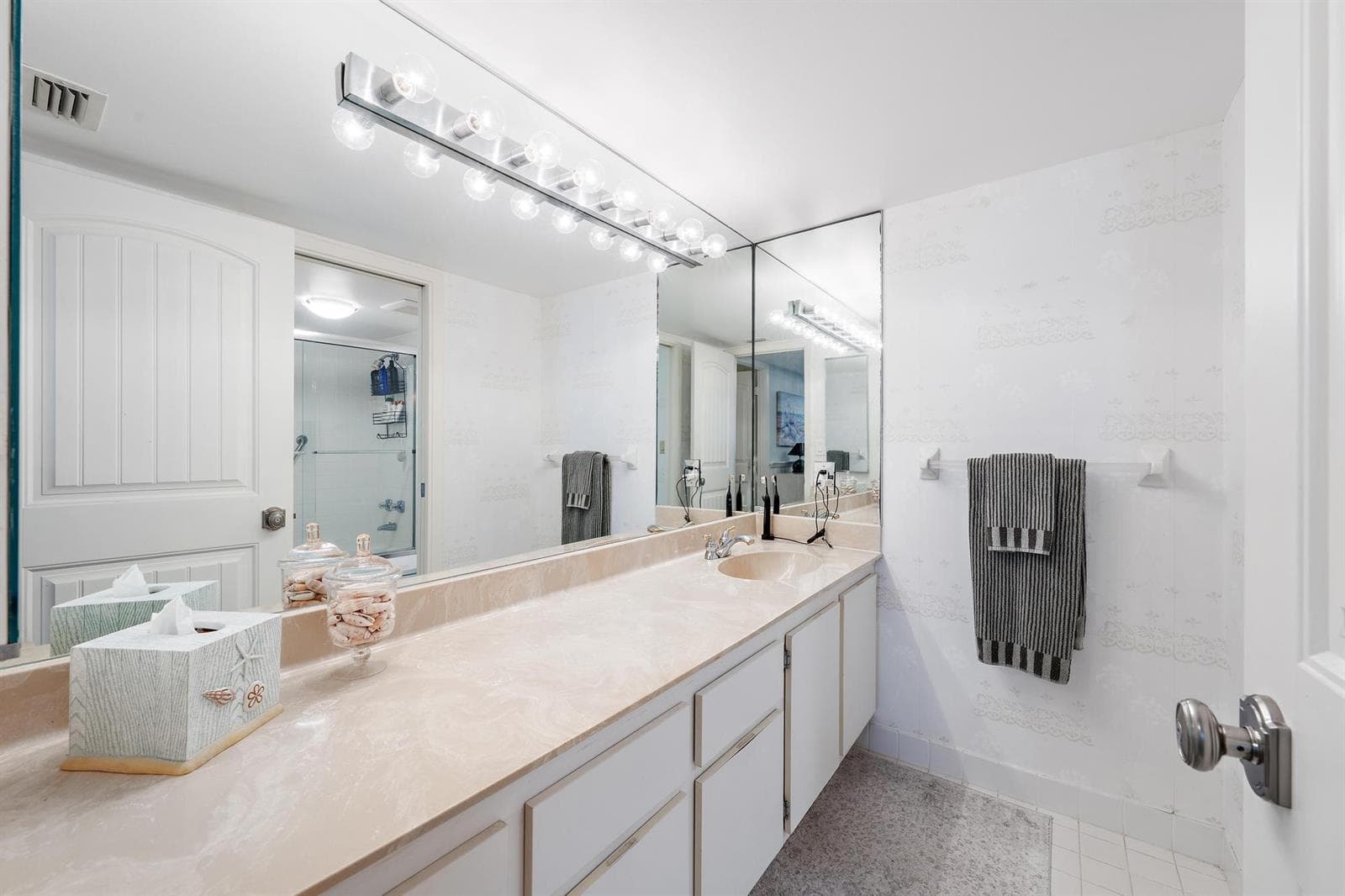 5280 N Ocean Drive 8b photo 23