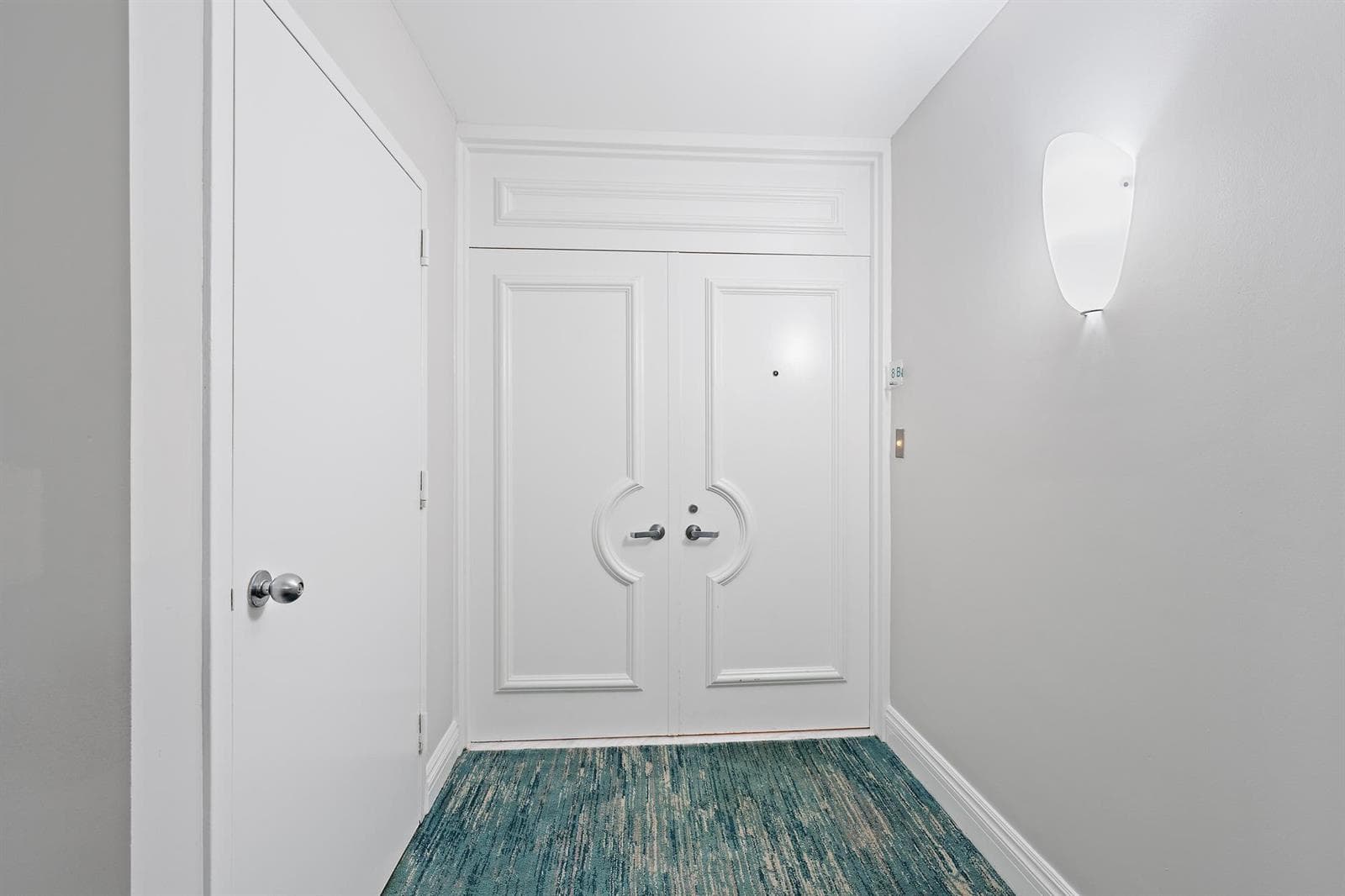 5280 N Ocean Drive 8b photo 8