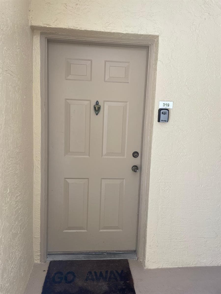 2060 Greenview Shores Boulevard 319 photo 1