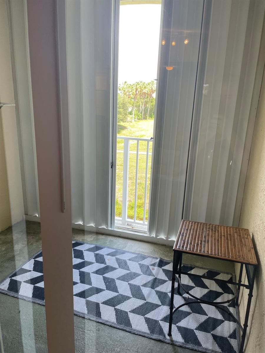 2060 Greenview Shores Boulevard 319 photo 20