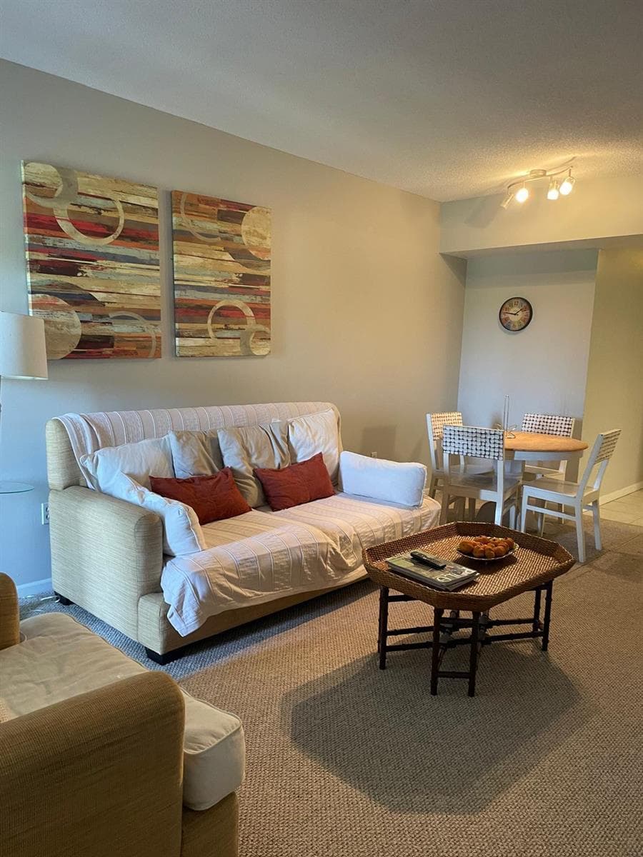 2060 Greenview Shores Boulevard 319 photo 8