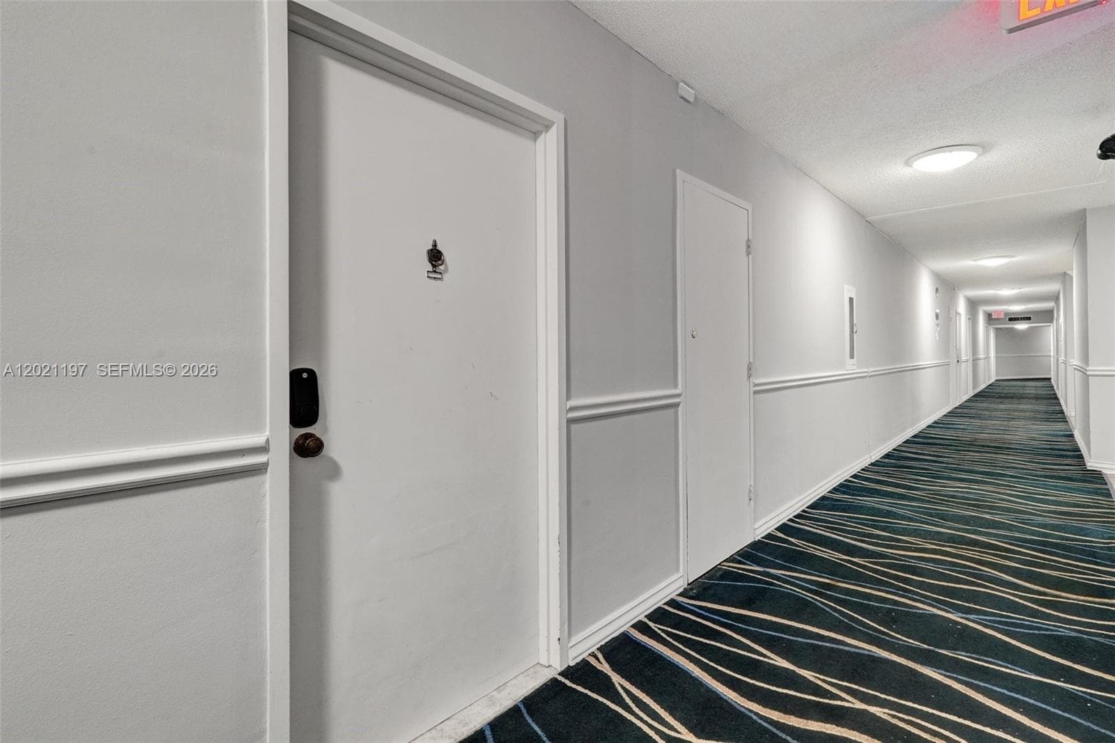 3725 Ocean Dr 812 photo 2