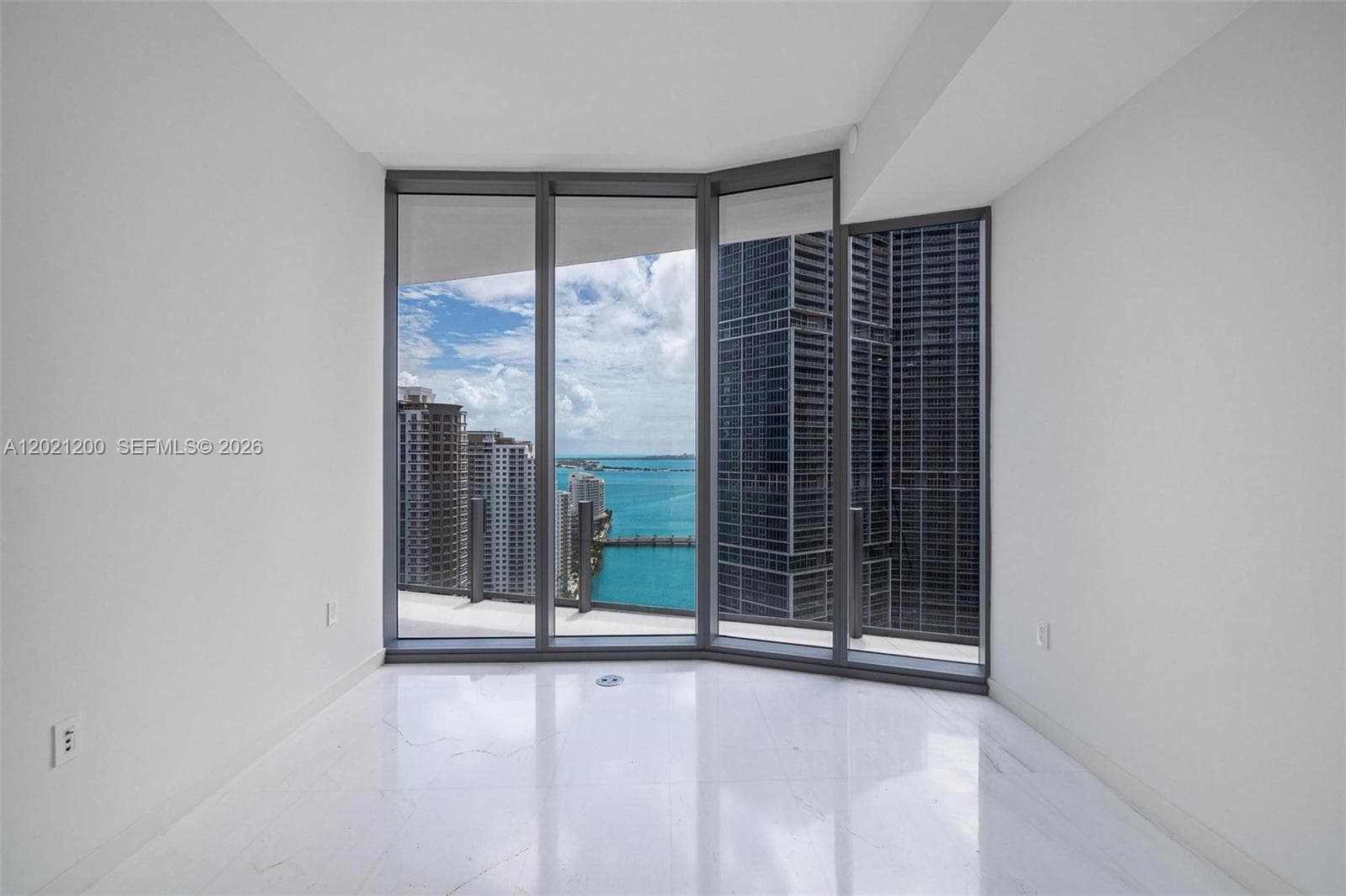 300 Biscayne Boulevard Way 2906W photo 23