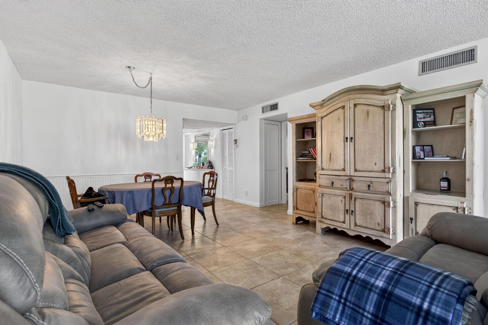 3150 NE 48th Court 104 photo 22