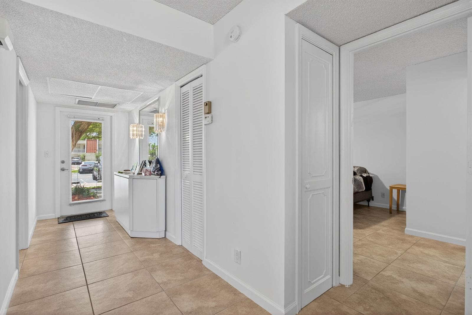 3150 NE 48th Court 104 photo 4