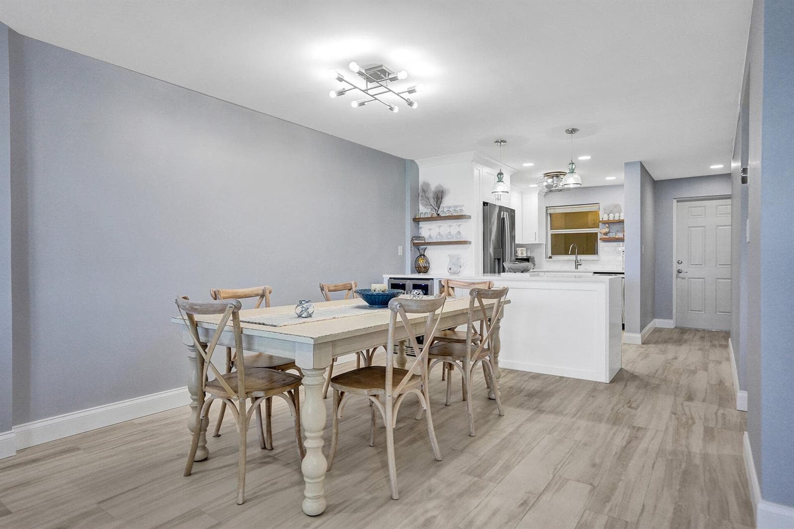 1169 Hillsboro 203 photo 17