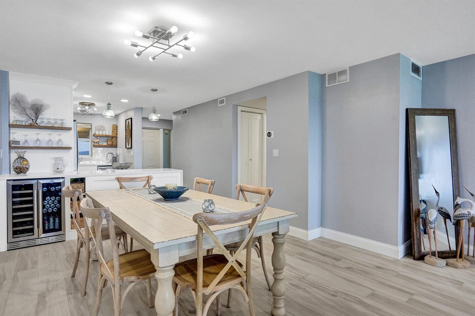 1169 Hillsboro 203 photo 18