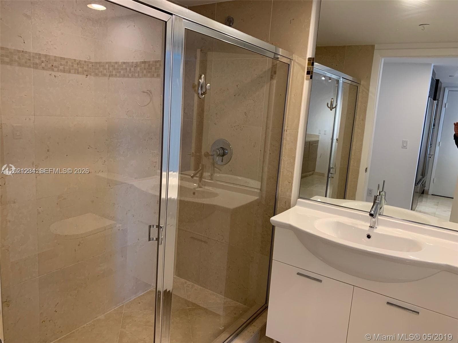 475 Brickell Ave 1813 photo 16