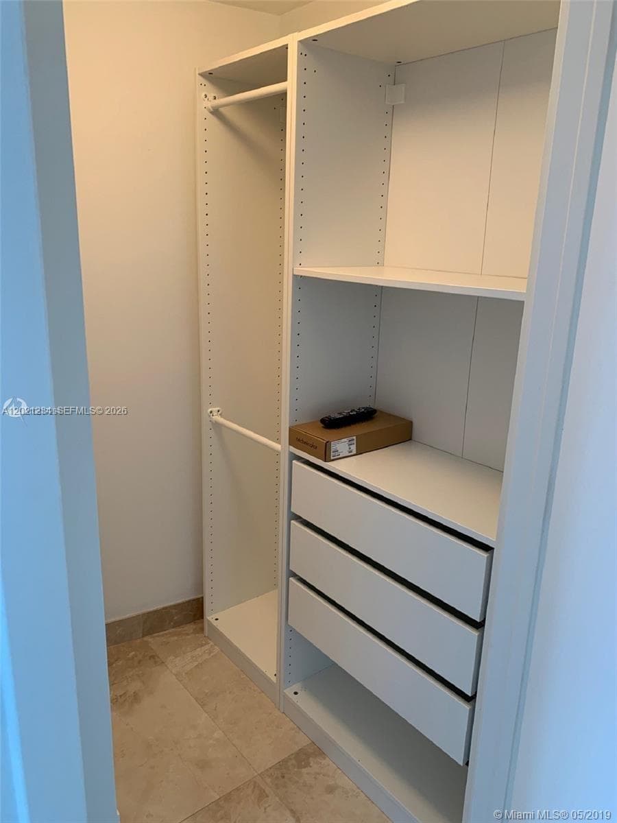 475 Brickell Ave 1813 photo 14