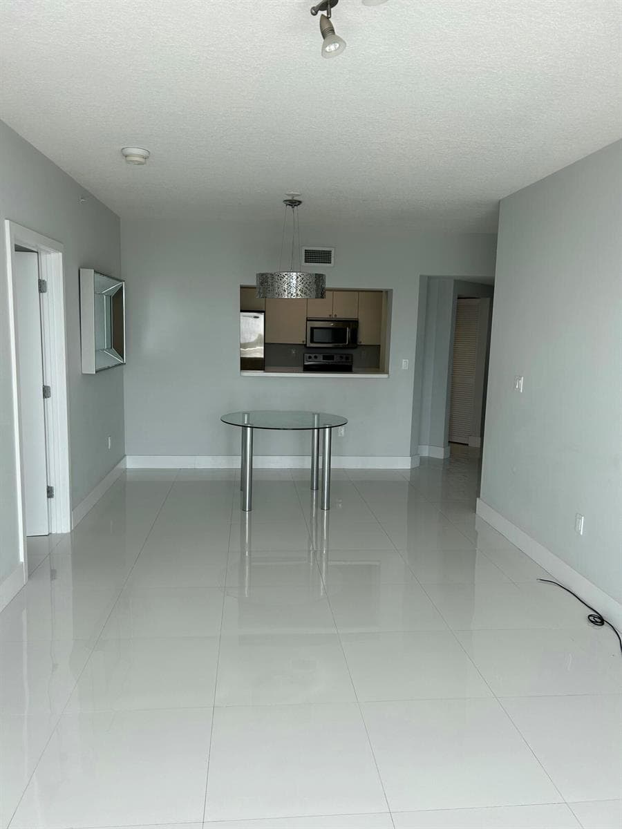 3020 NE 32nd Avenue 620 photo 13