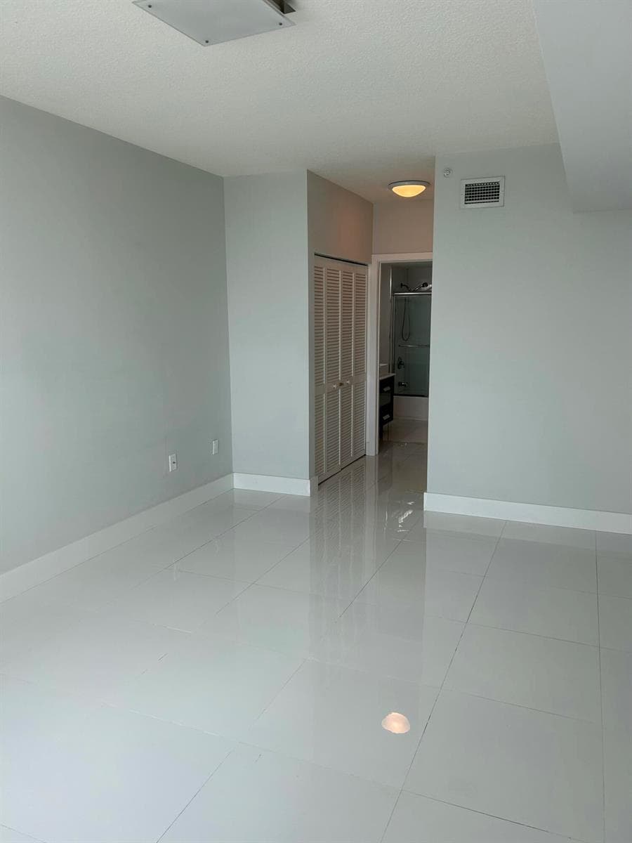 3020 NE 32nd Avenue 620 photo 16