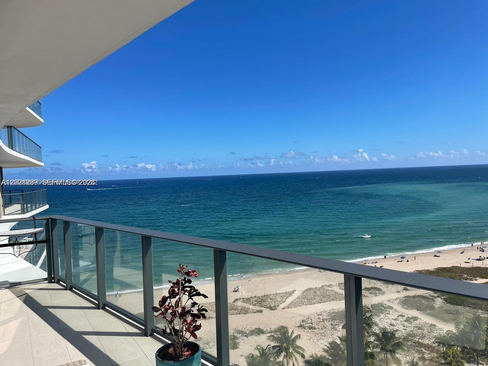 730 Ocean Blvd 1205 photo 2