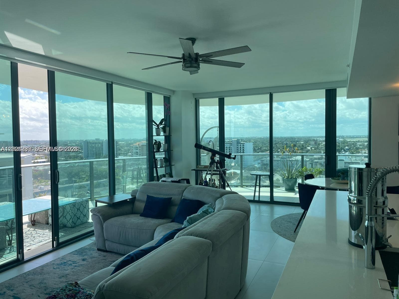 730 Ocean Blvd 1205 photo 6
