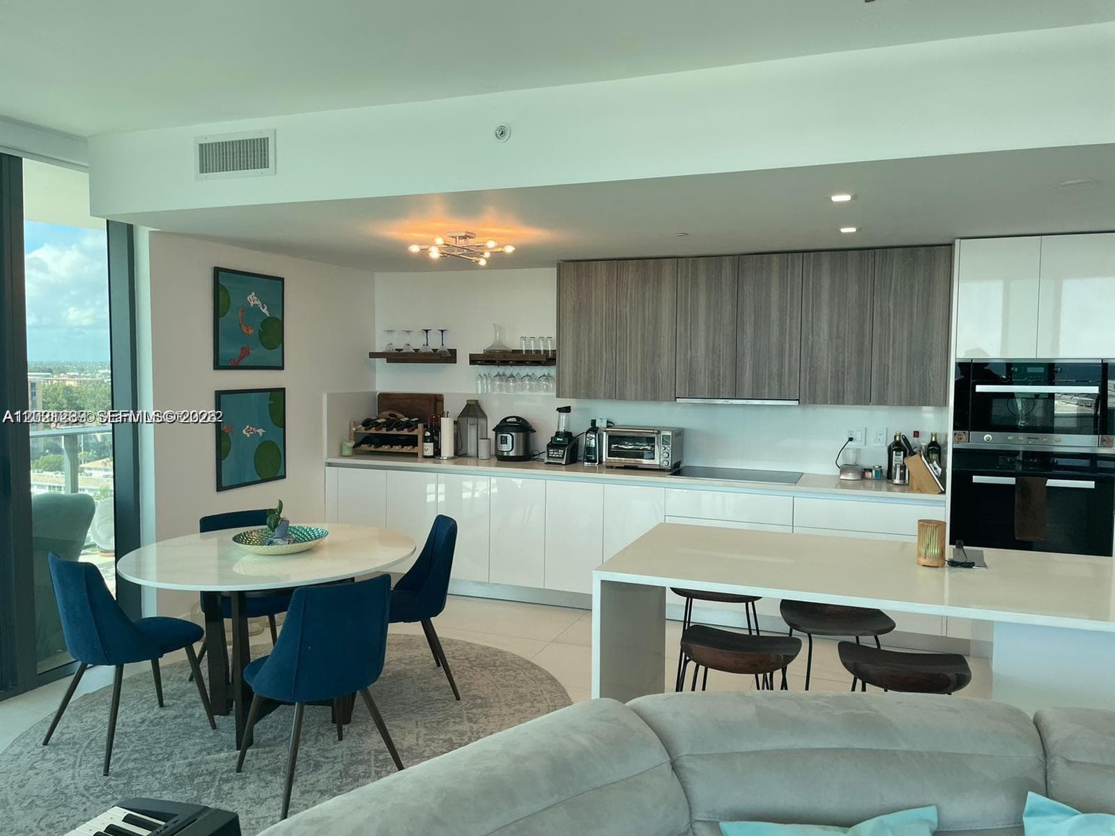 730 Ocean Blvd 1205 photo 5