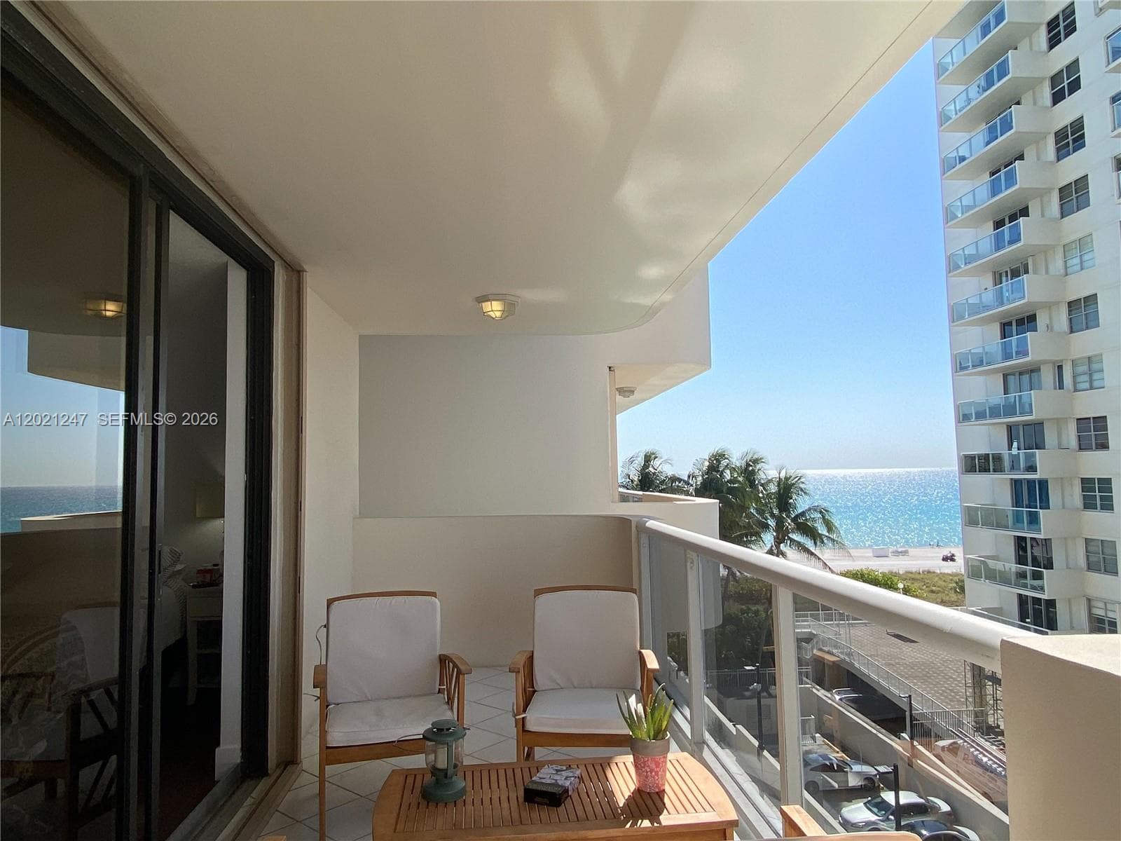 5757 Collins Ave 703 photo 2