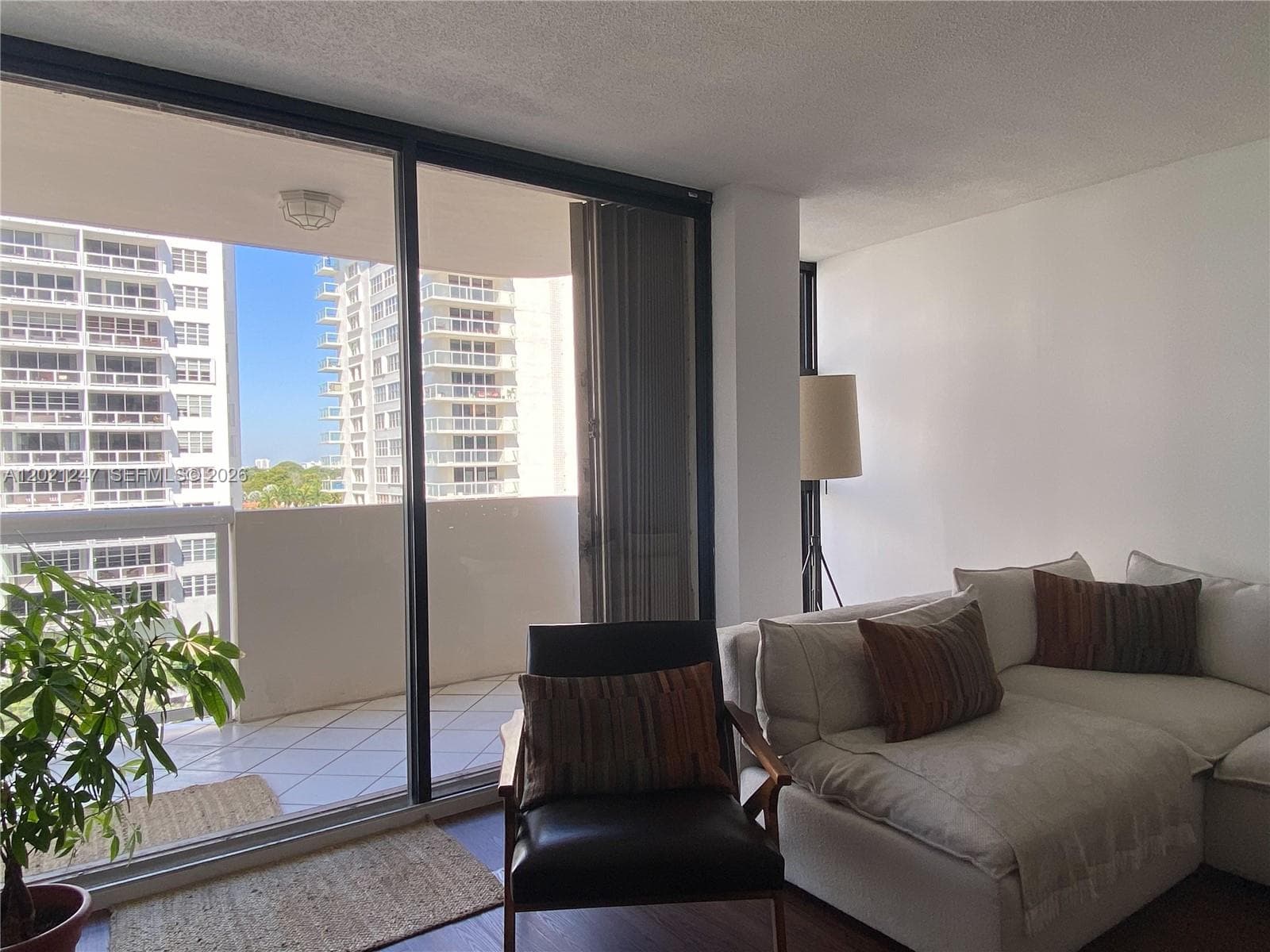 5757 Collins Ave 703 photo 6