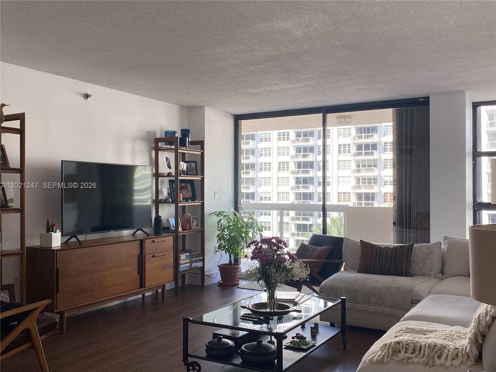 5757 Collins Ave 703 photo 3