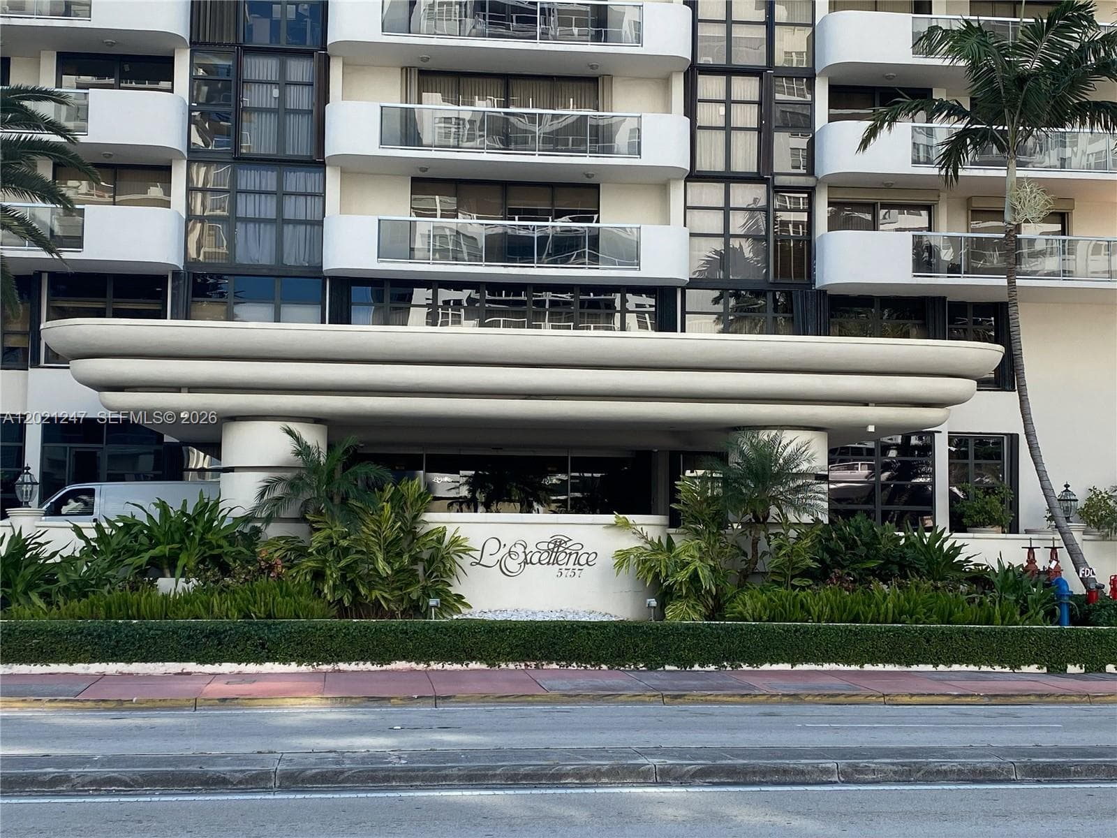 5757 Collins Ave 703 photo 18
