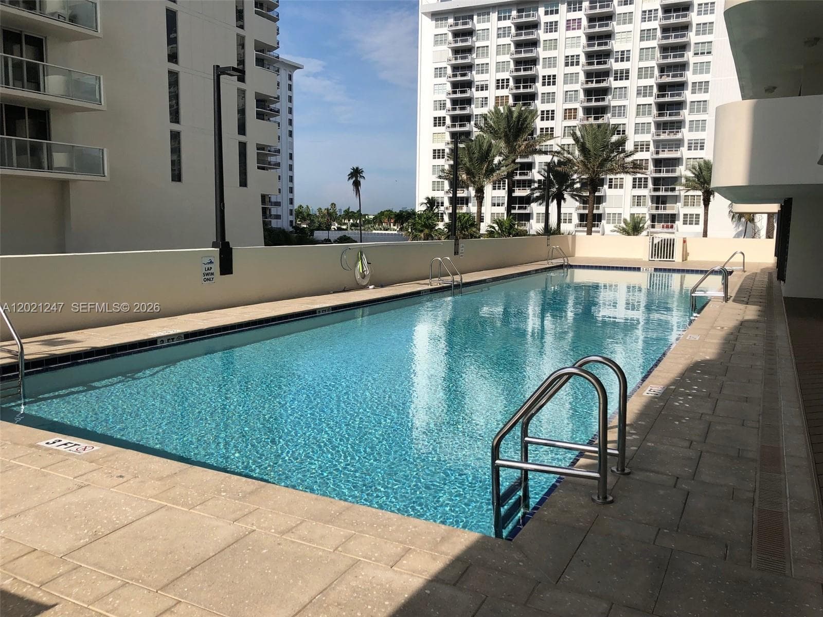 5757 Collins Ave 703 photo 19