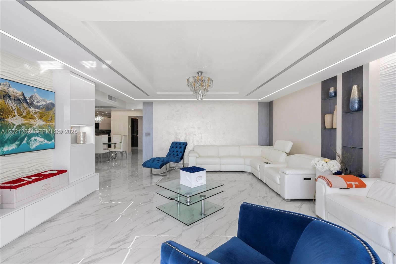 2030 Ocean Drive 2127 photo 4