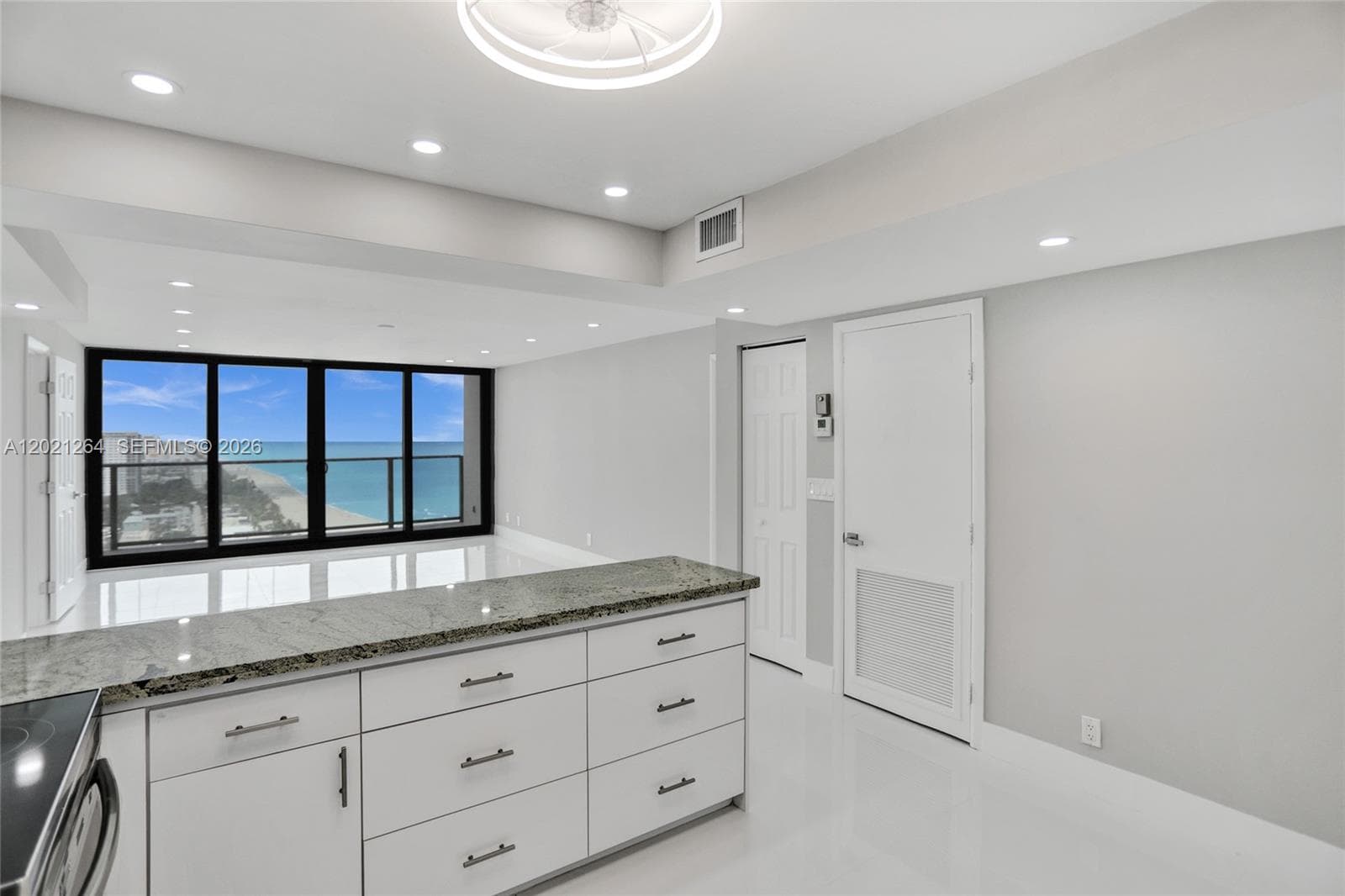 2301 Ocean Dr 2404 photo 5