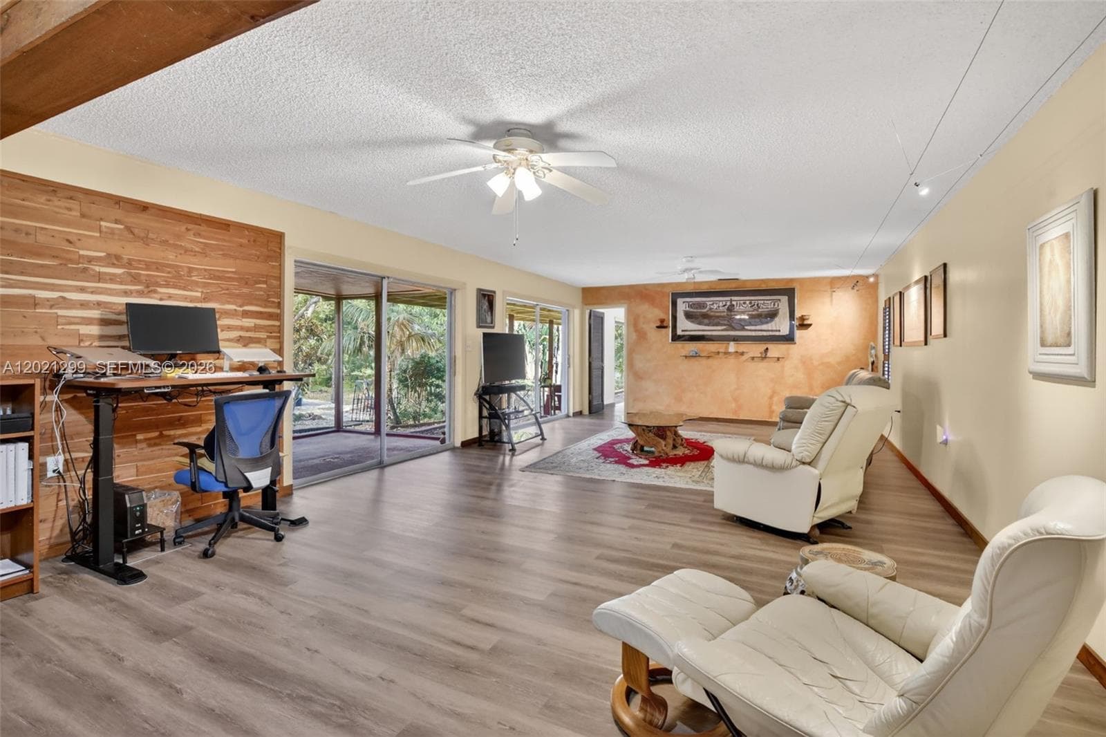 2048 SW 28th Ter photo 4