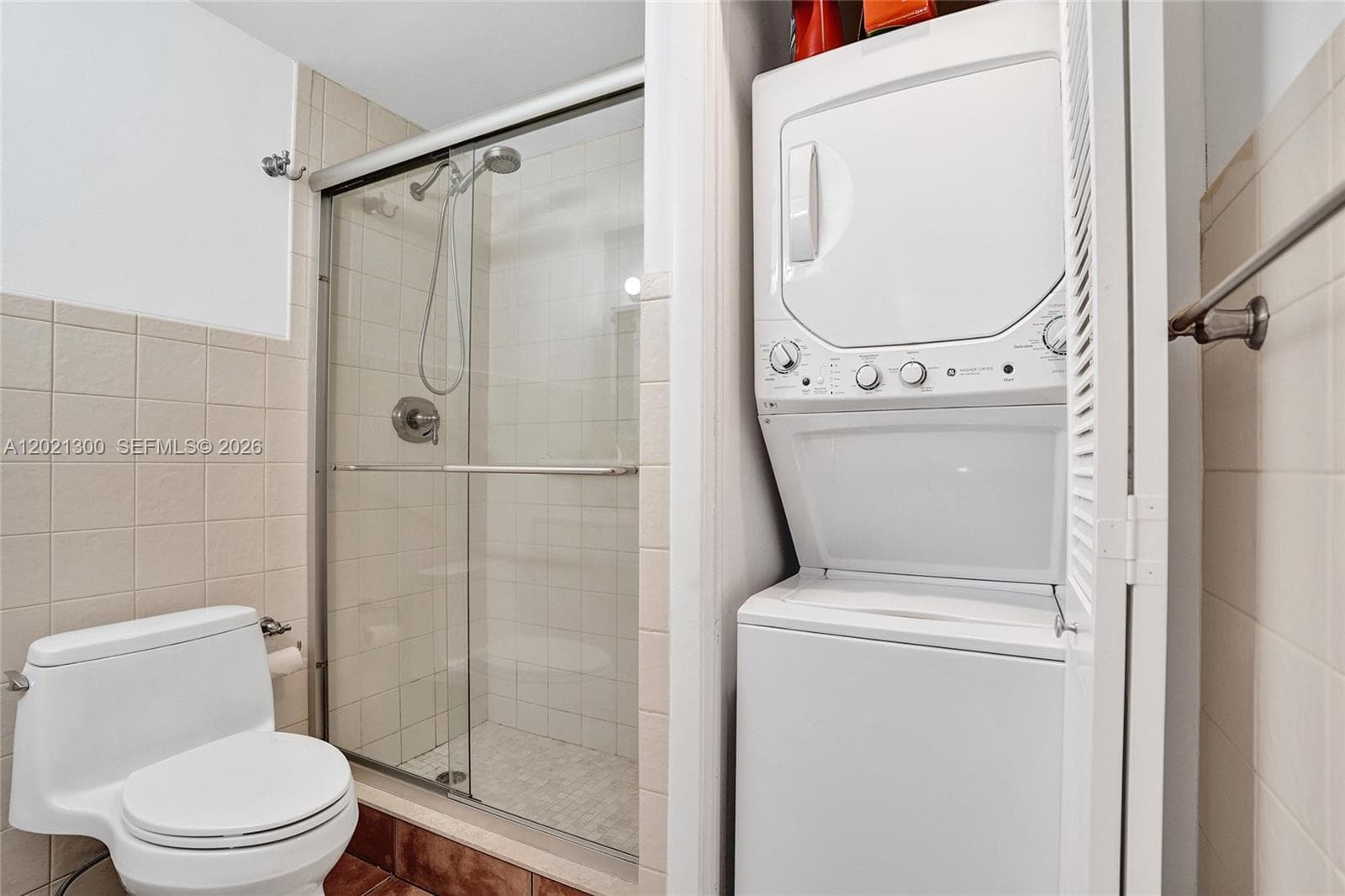 500 21st Ave 211 photo 16