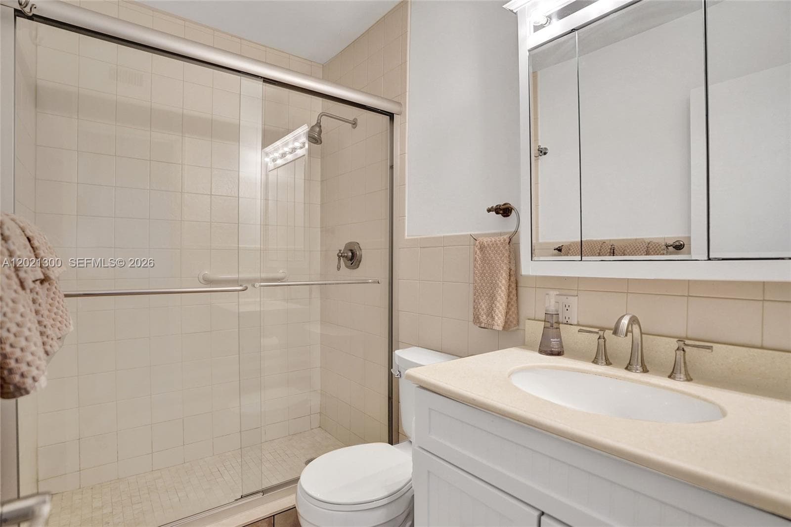 500 21st Ave 211 photo 20
