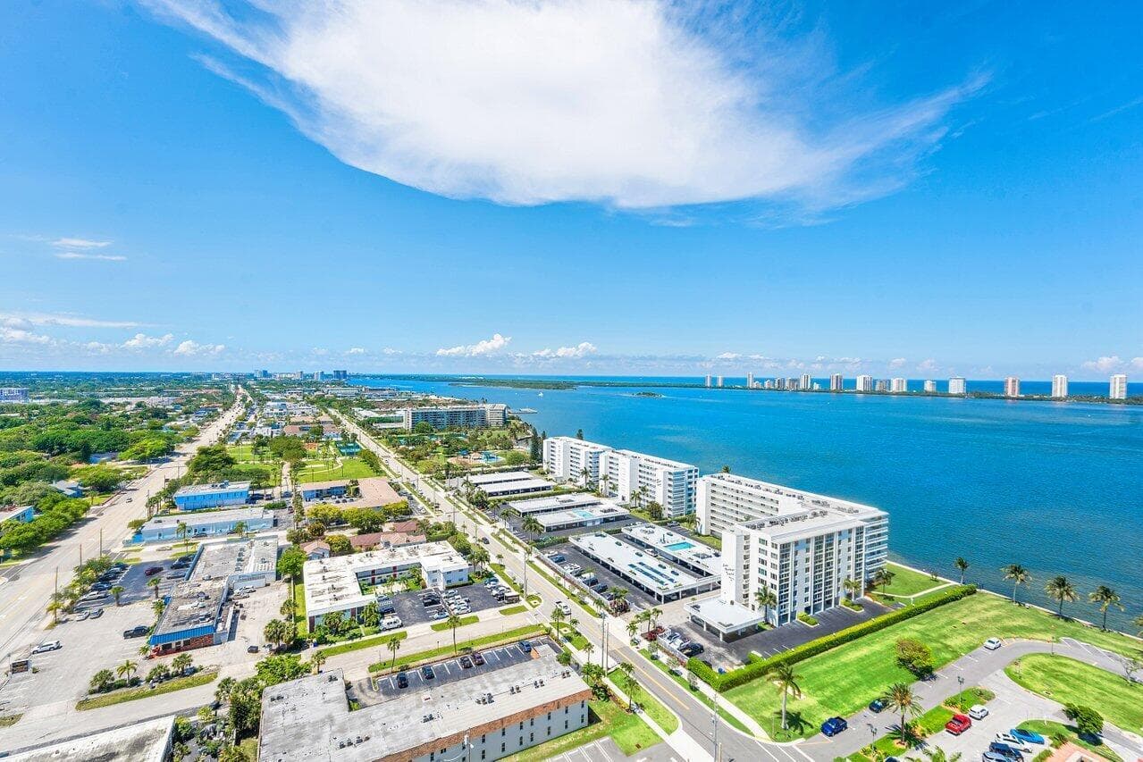 220 Lake Shore Drive 2109 photo 13