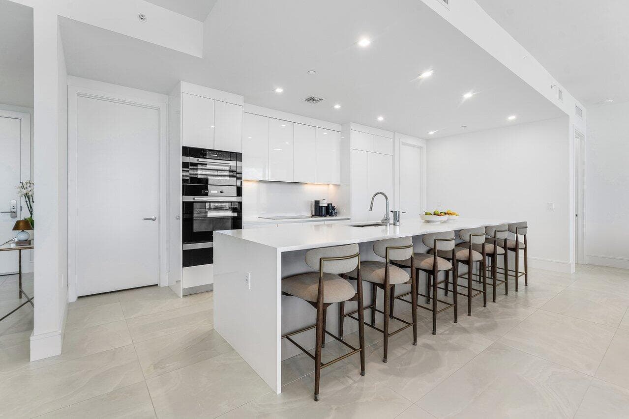 220 Lake Shore Drive 2109 photo 17