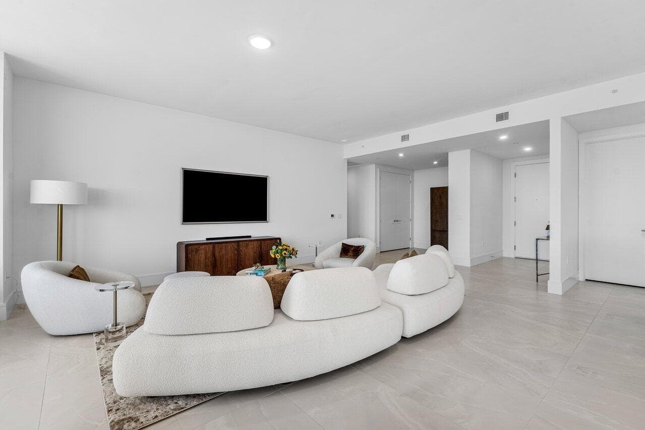 220 Lake Shore Drive 2109 photo 7