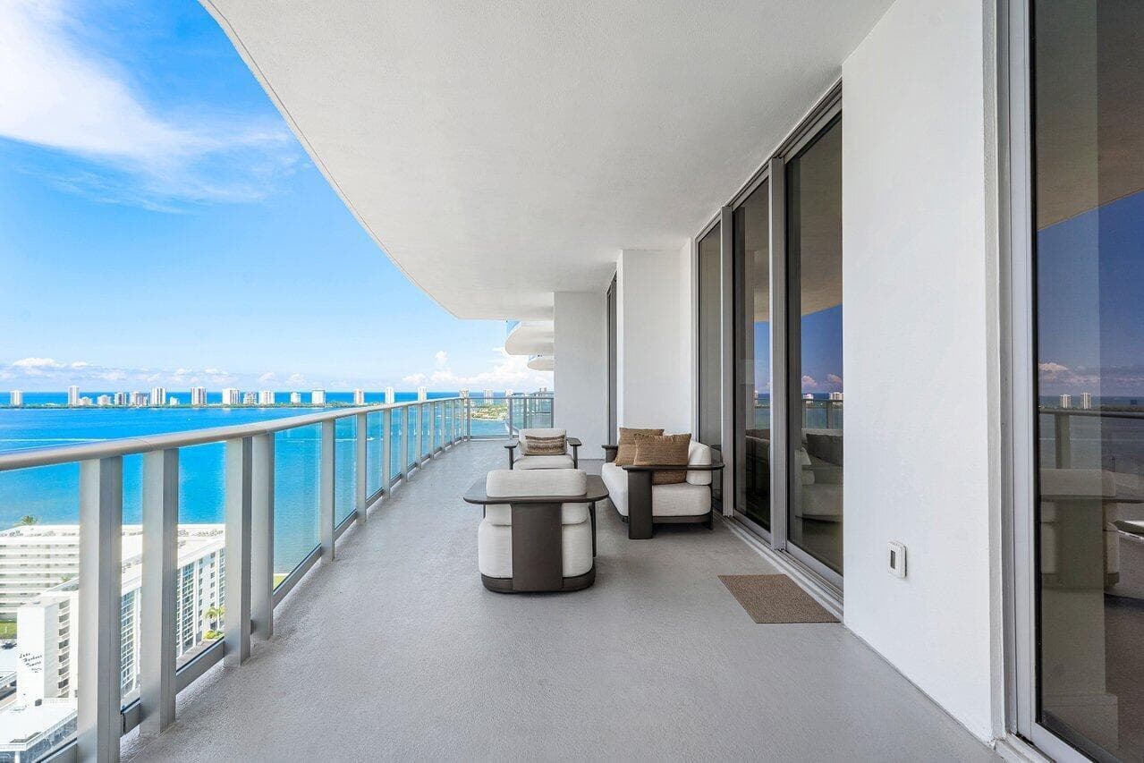 220 Lake Shore Drive 2109 photo 10