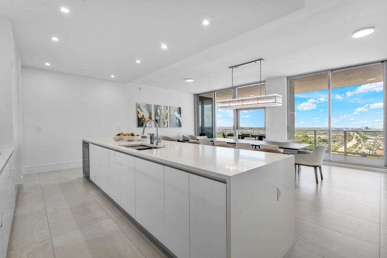 220 Lake Shore Drive 2109 photo 18
