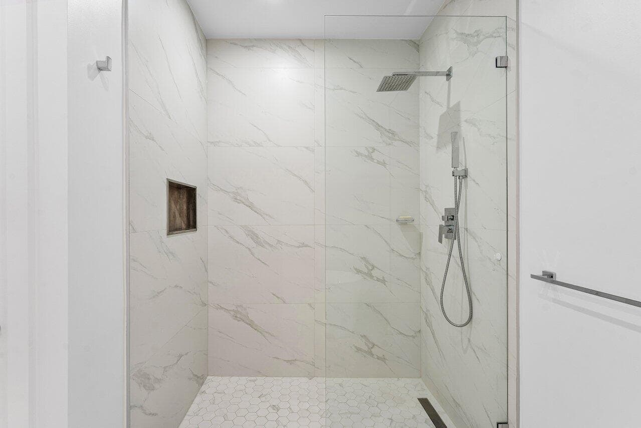 220 Lake Shore Drive 2109 photo 25