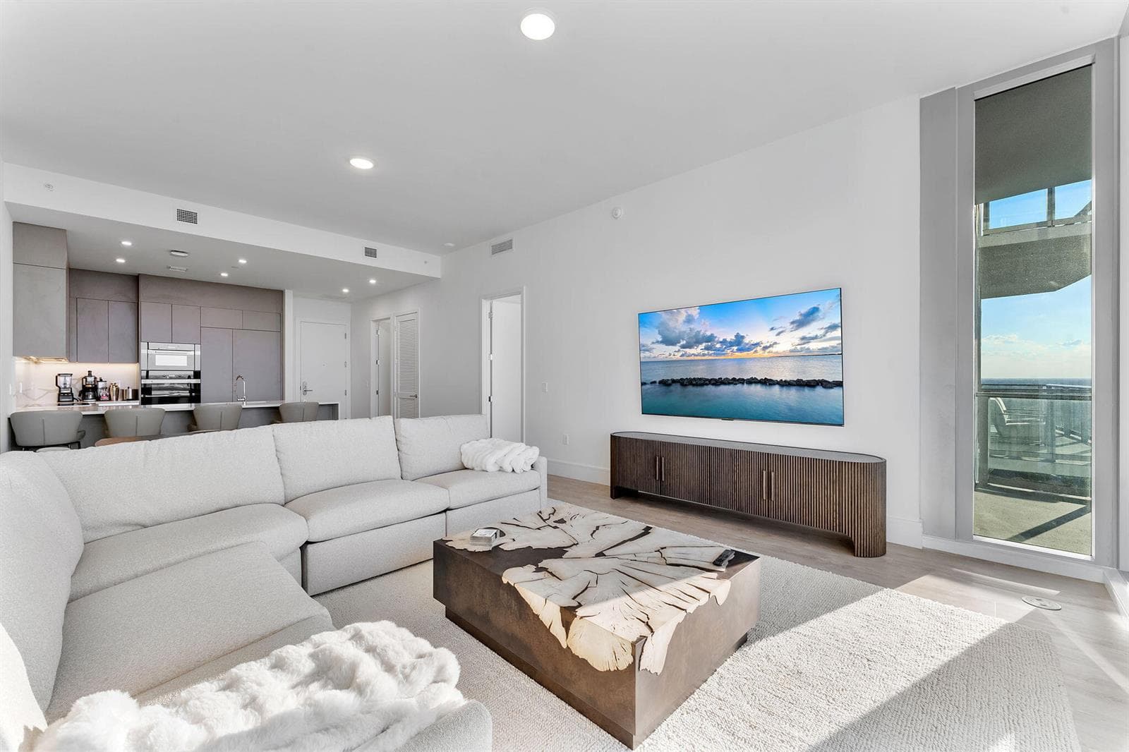 220 Lake Shore Drive Penthouse 2321 photo 16