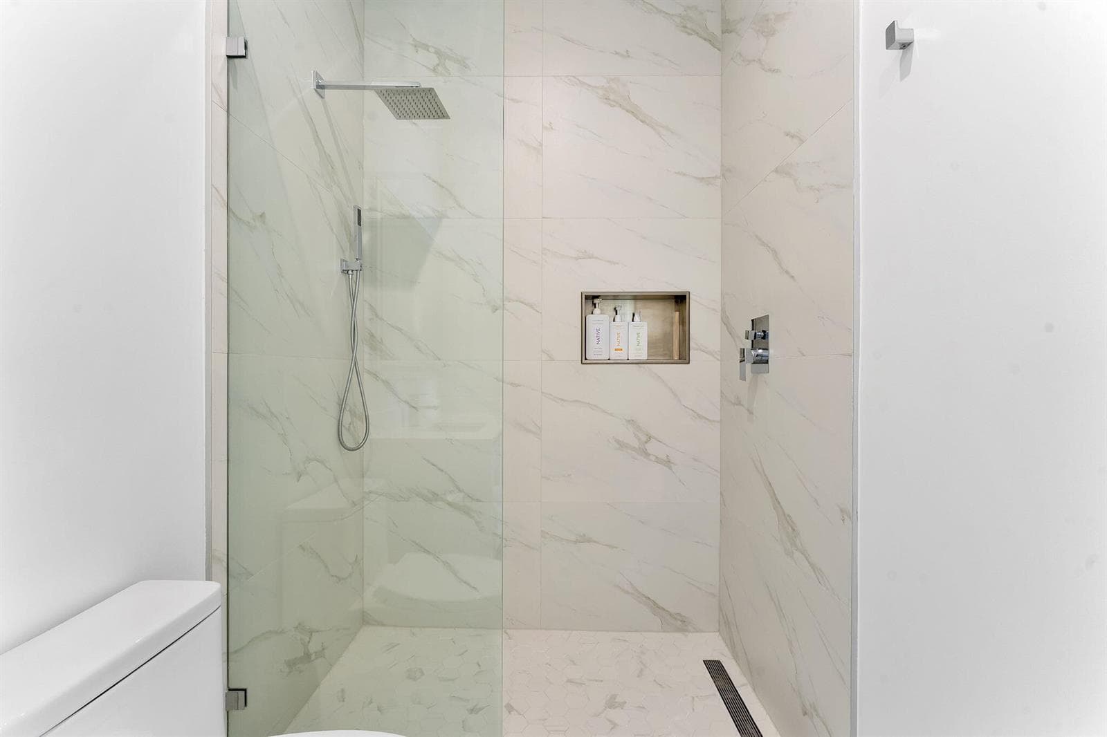 220 Lake Shore Drive Penthouse 2321 photo 24