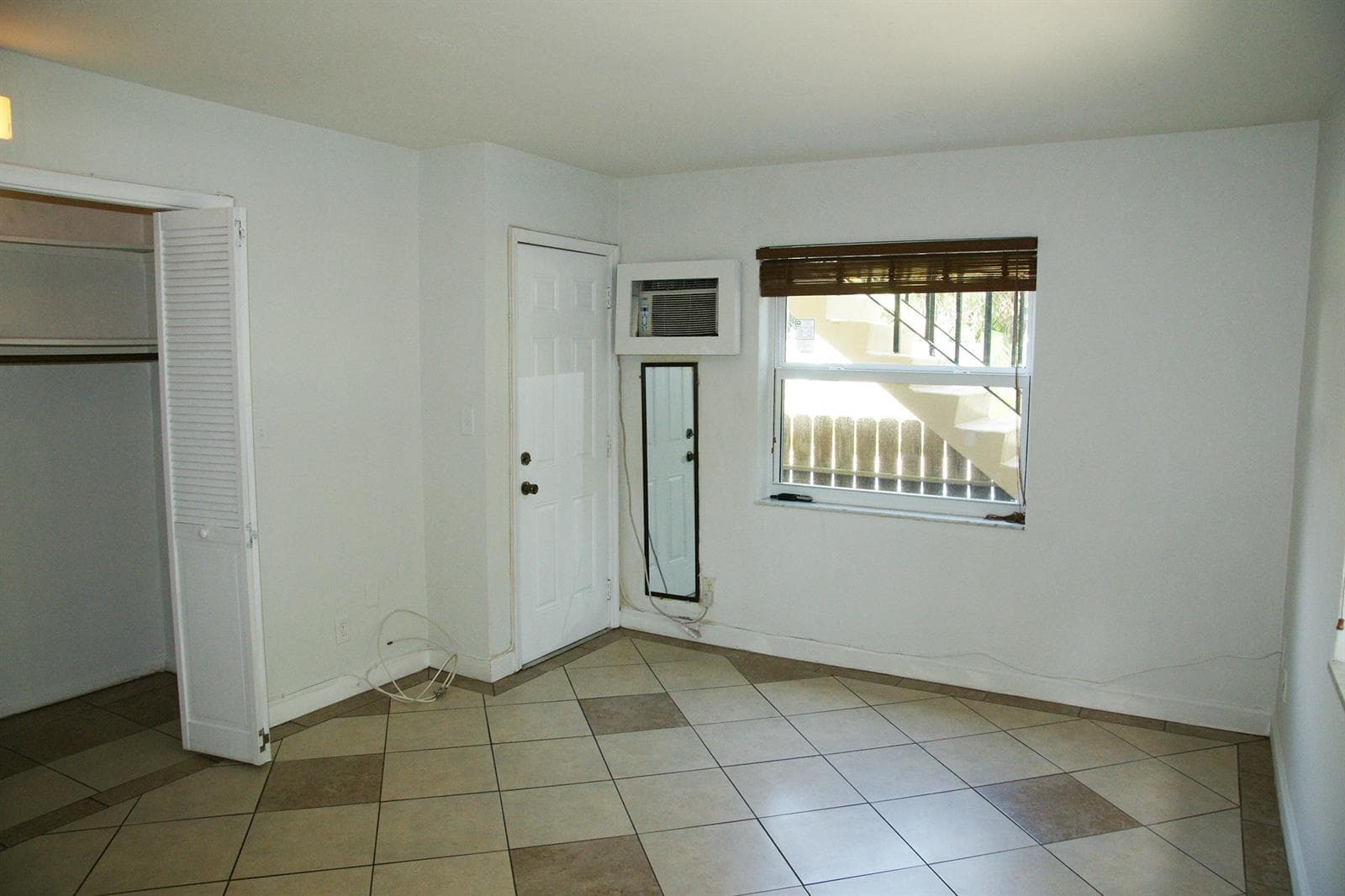 2031 SE 5th Street 6 photo 11